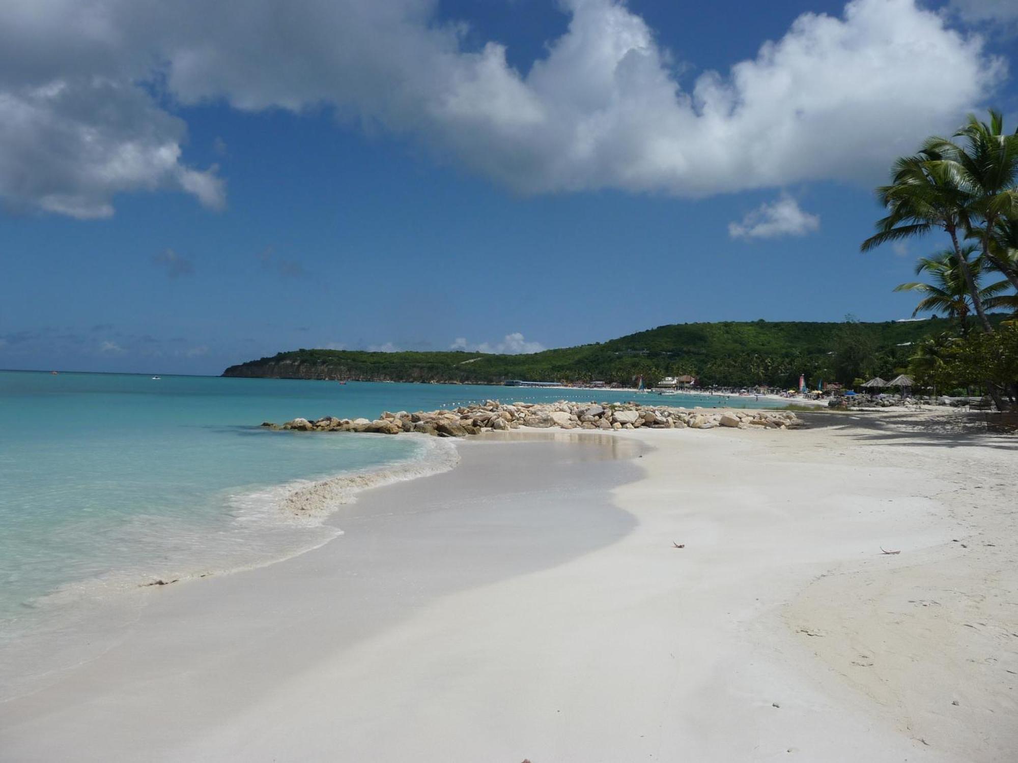 Buccaneer Beach Club Dickenson Bay Exteriör bild