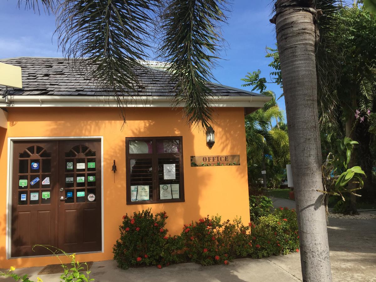 Buccaneer Beach Club Dickenson Bay Exteriör bild