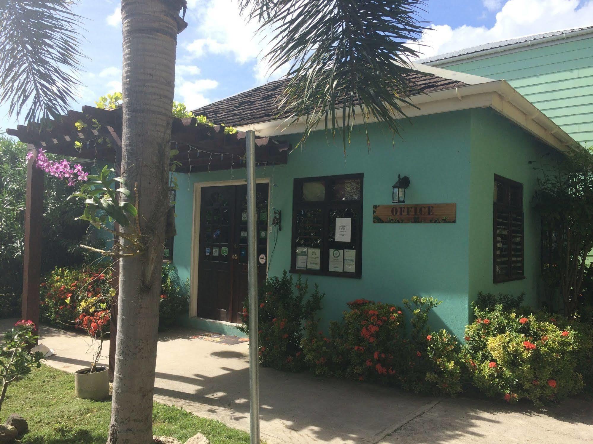 Buccaneer Beach Club Dickenson Bay Exteriör bild